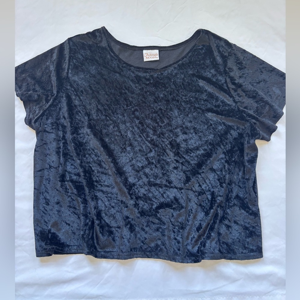 Forever 21 Shimmering Black Velvet Tee